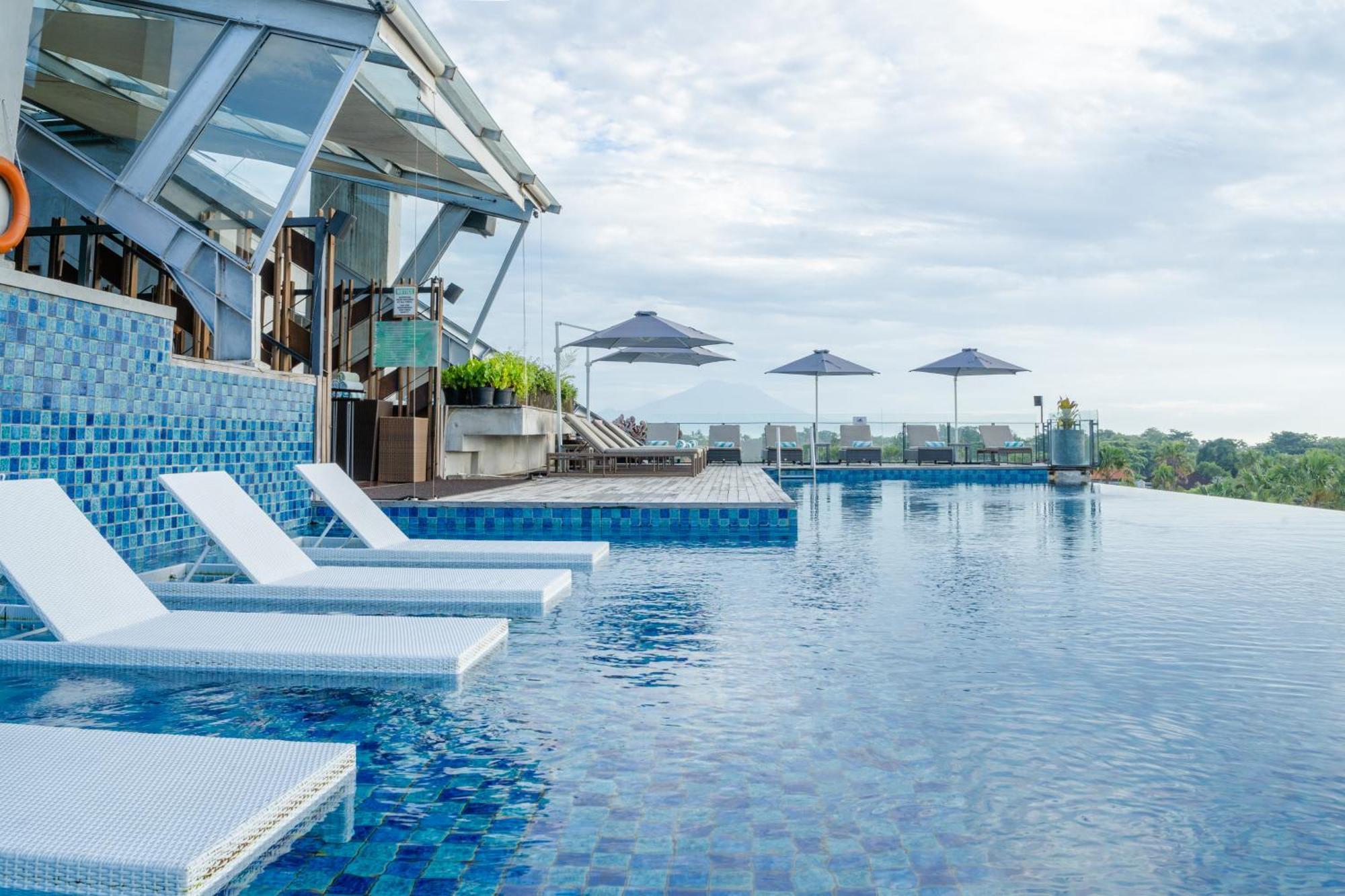 Artotel Bali 4*
